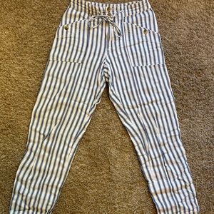 striped american eagle pants, tie on the front.